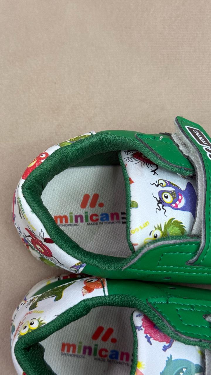 Новые кроссовки Minican