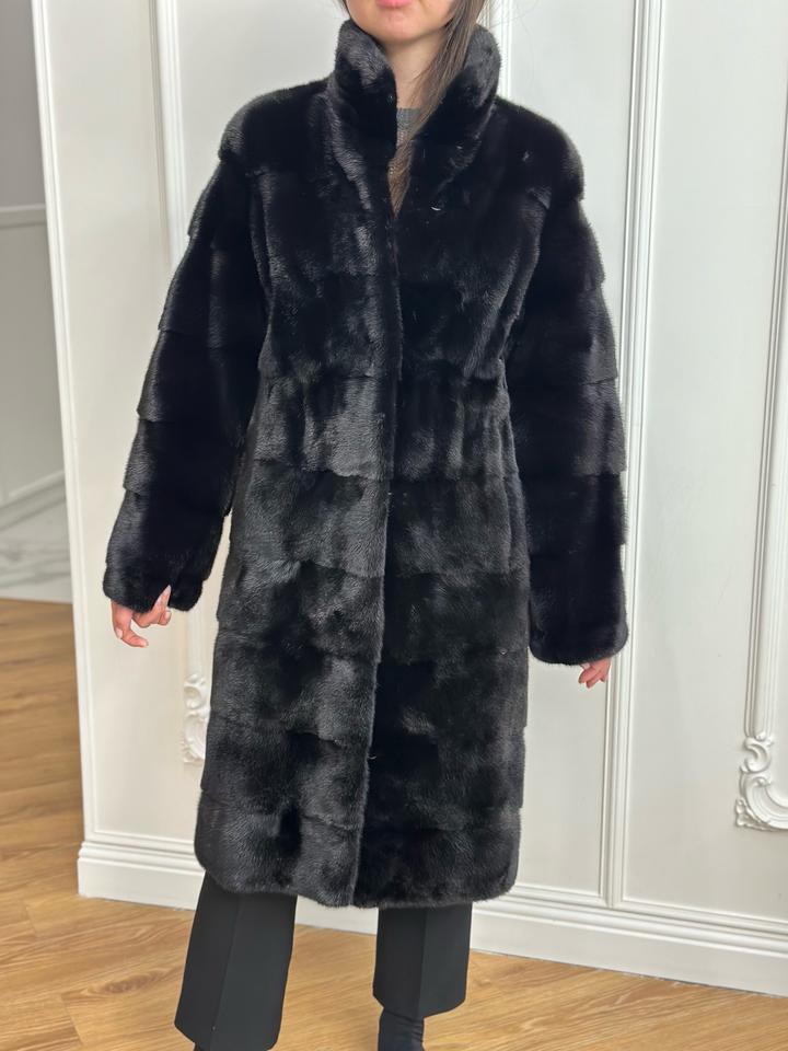 Продам норковую шубу blackglama