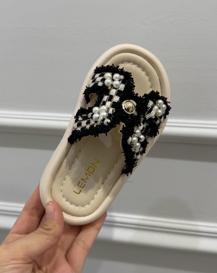 Детские сандалии