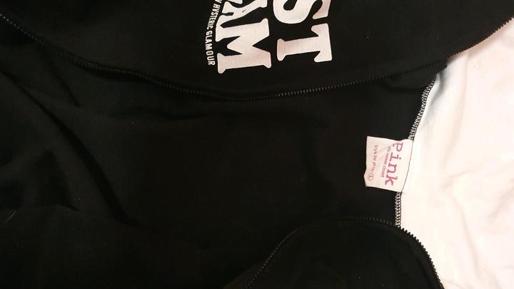 Продам костюм спортивный