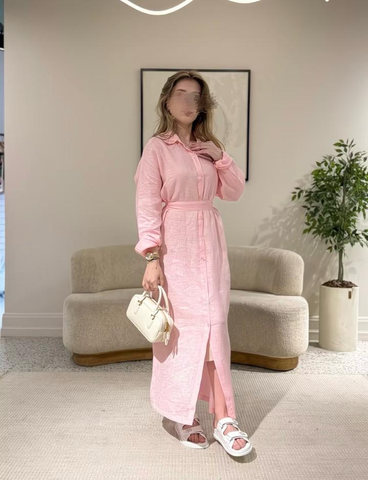 Розовое платье