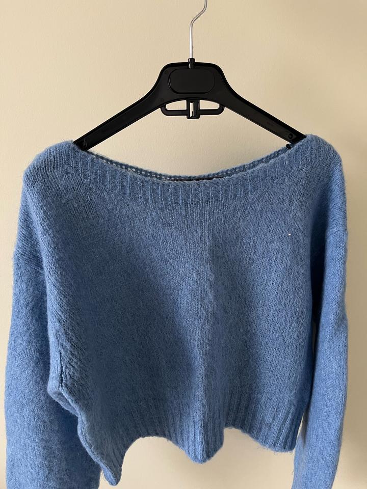 Голубая кофта United Colors of Benetton