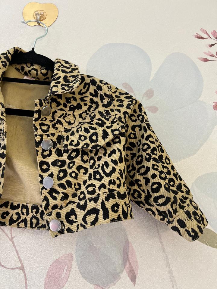 Леопардовая джинсовая куртка