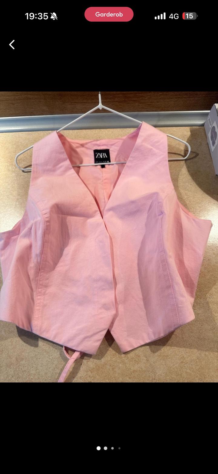 Продам жилет Zara