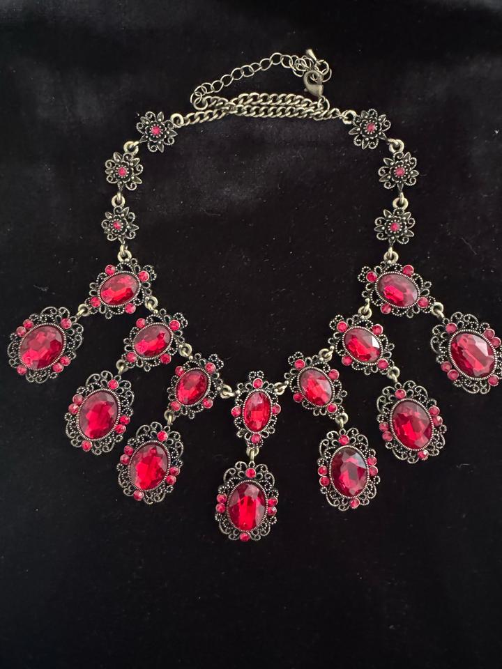Винтажное колье с рубиновыми кристаллами