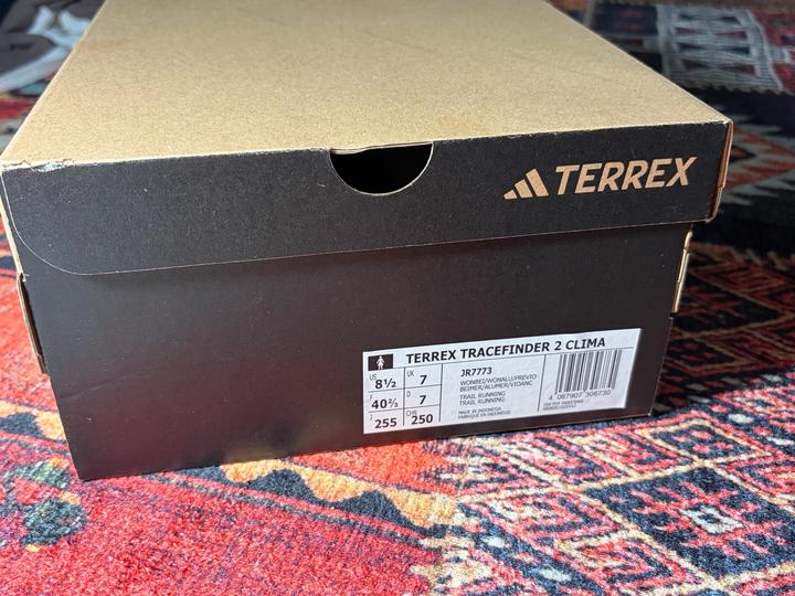 Продам кроссовки Adidas