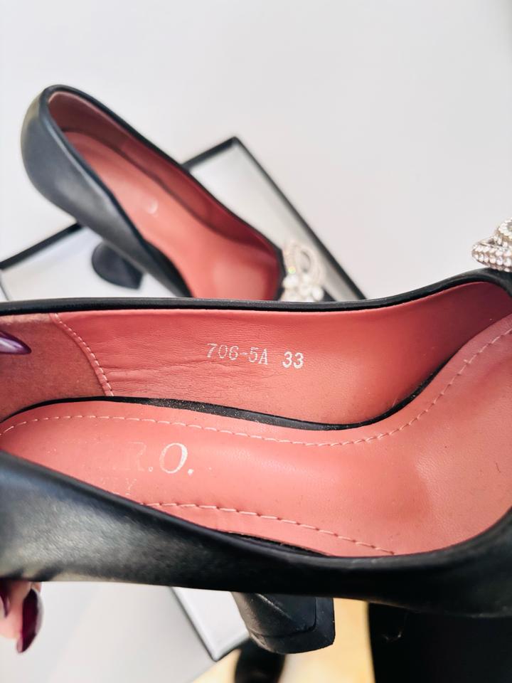 Туфли вечерние малютки 33 размер