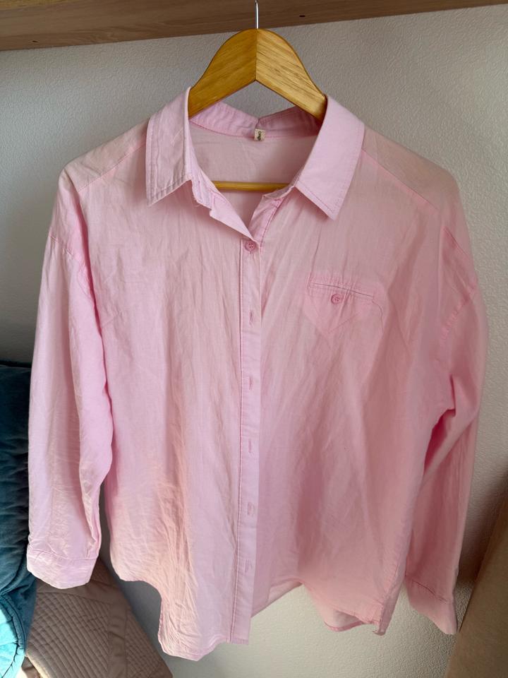 Розовая рубашка, размер М