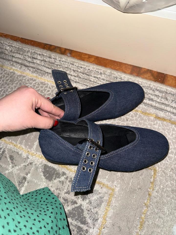 Трендовые балетки Zara