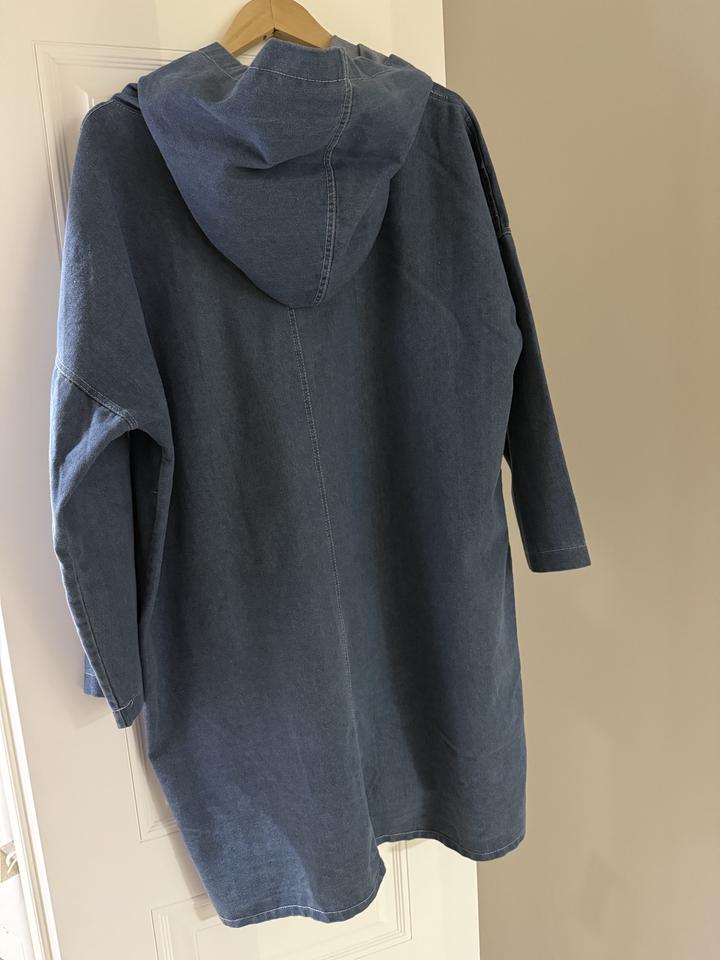 Женская джинсовая куртка