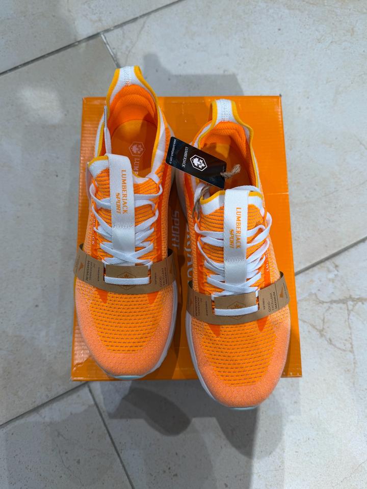 Мужские кроссовки