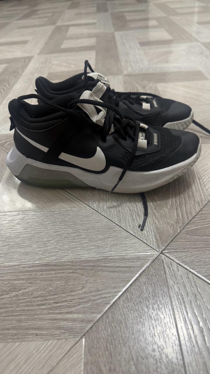 Кроссовки Nike