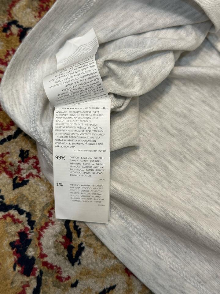 Серая футболка Reserved