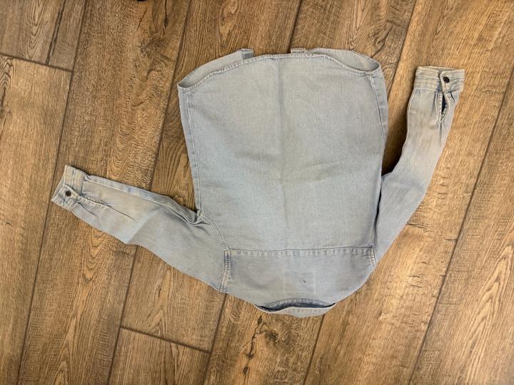 Джинсовая рубашка