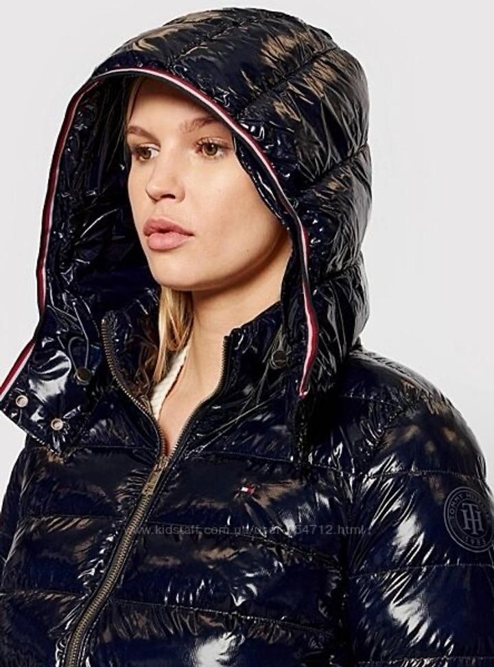 Темно синий зимний пуховик Tommy Hilfiger