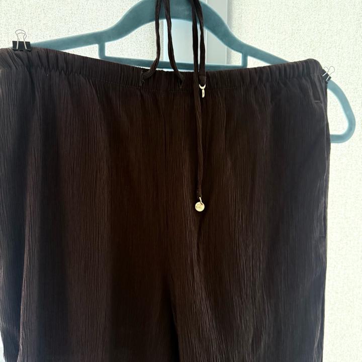 Костюм из струящейся ткани Zara