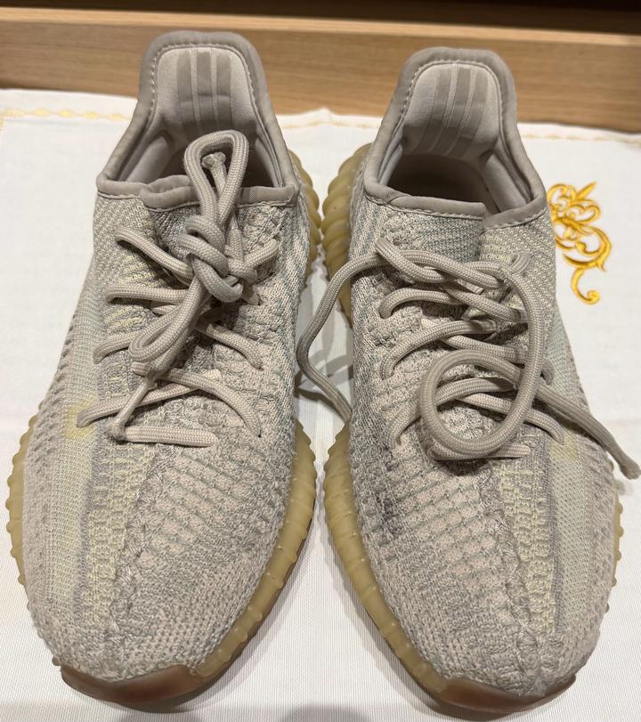 Кроссовки Yeezy boost