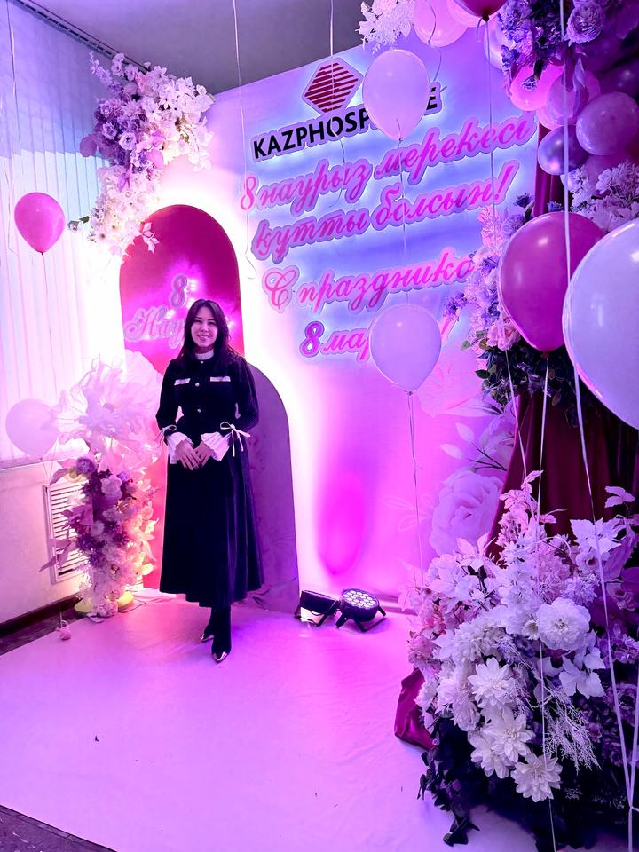 Черное нарядное длинное платье