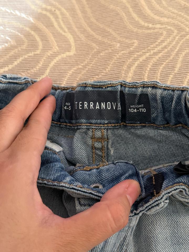 Детские джинсы Terranova