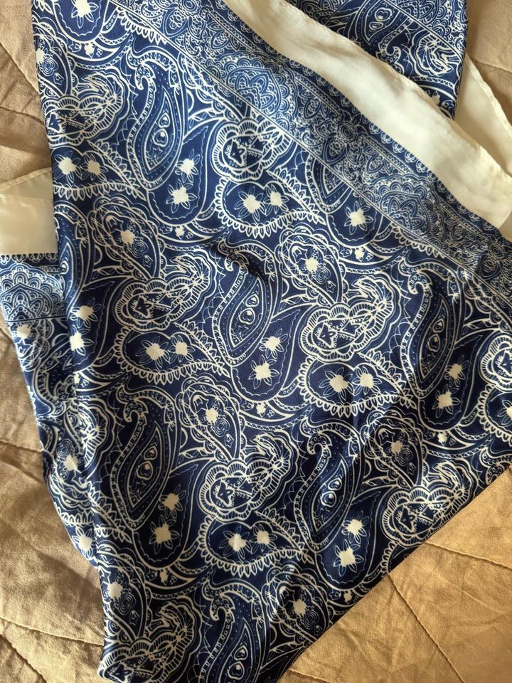 Красивый платок