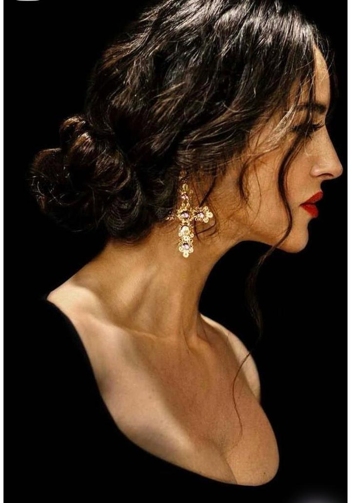 Серьги в эстетике Dolce & Gabbana