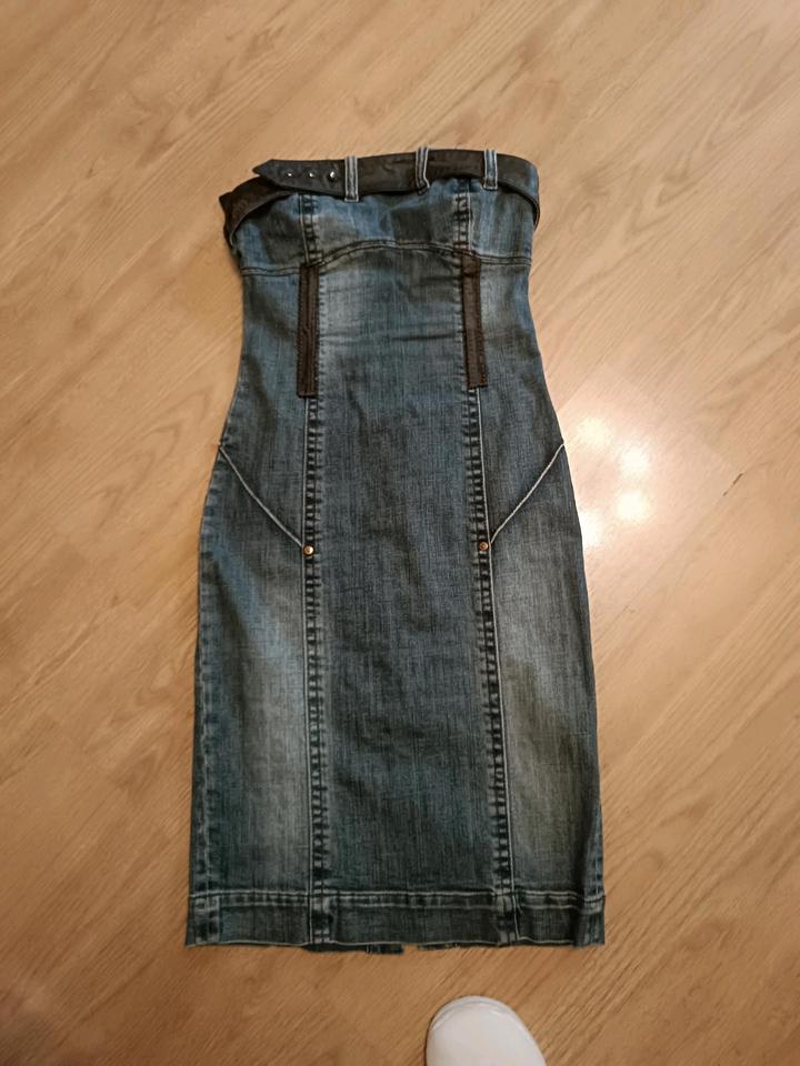 продам платье джинсовые