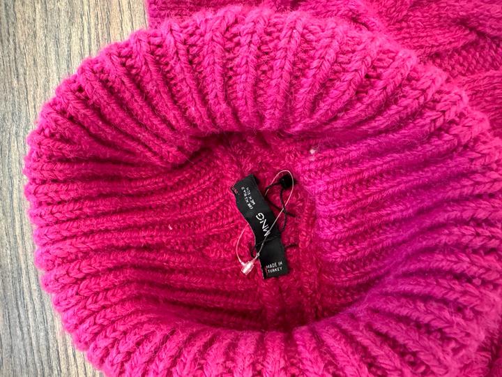 Свитер абсолютно новый