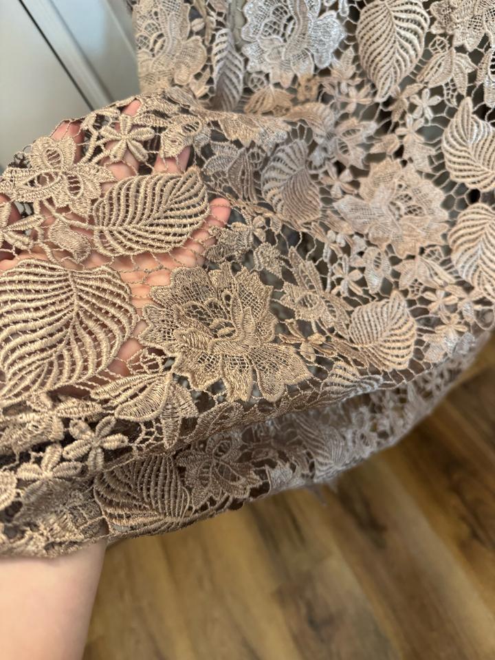 Платье кружево