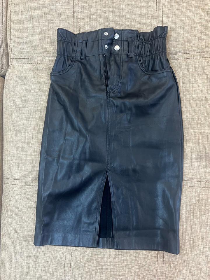 Продам кожаную юбку и брюки