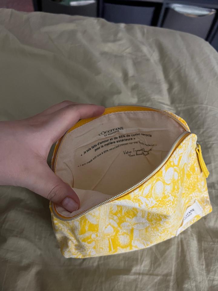 Набор с косметичкой Loccitane