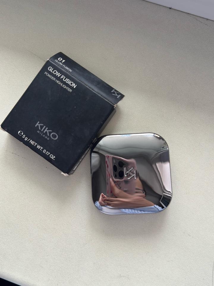KIKO MILANO glow fusion powder highlighter