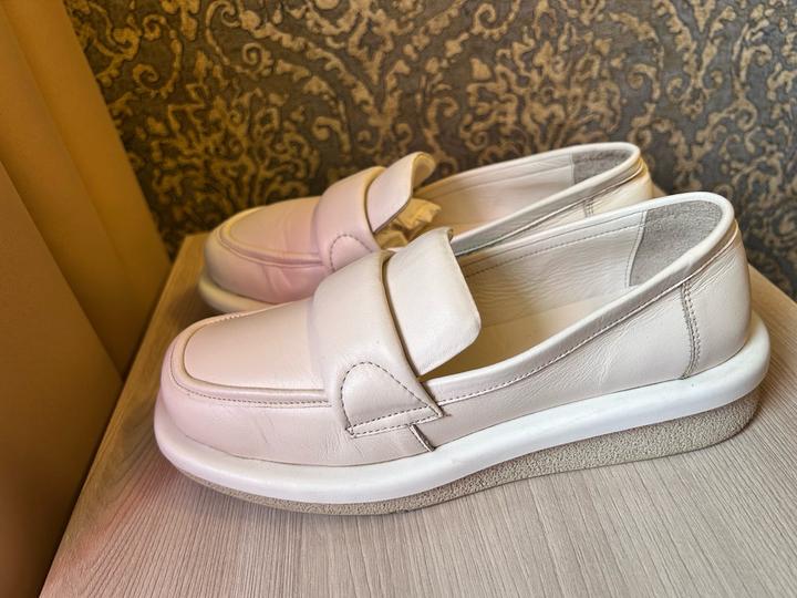 Лоферы женские