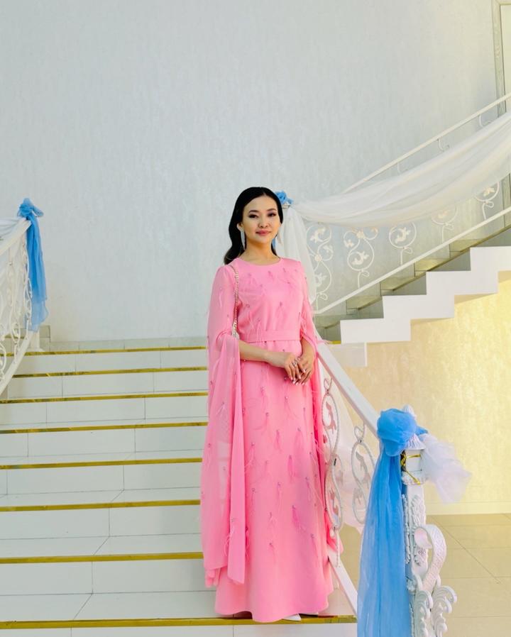 Розовое платье 🌸Лёгкое, нежное и очень элегантное — создаёт красивый образ!