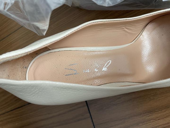 бежевые туфли