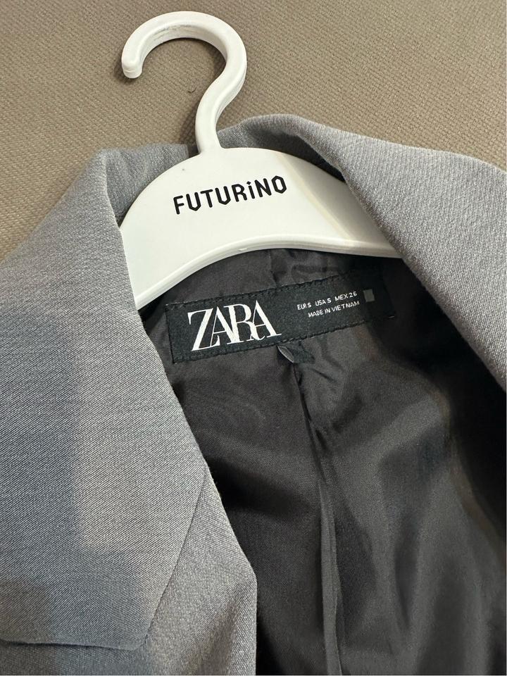 Серый пиджак Zara