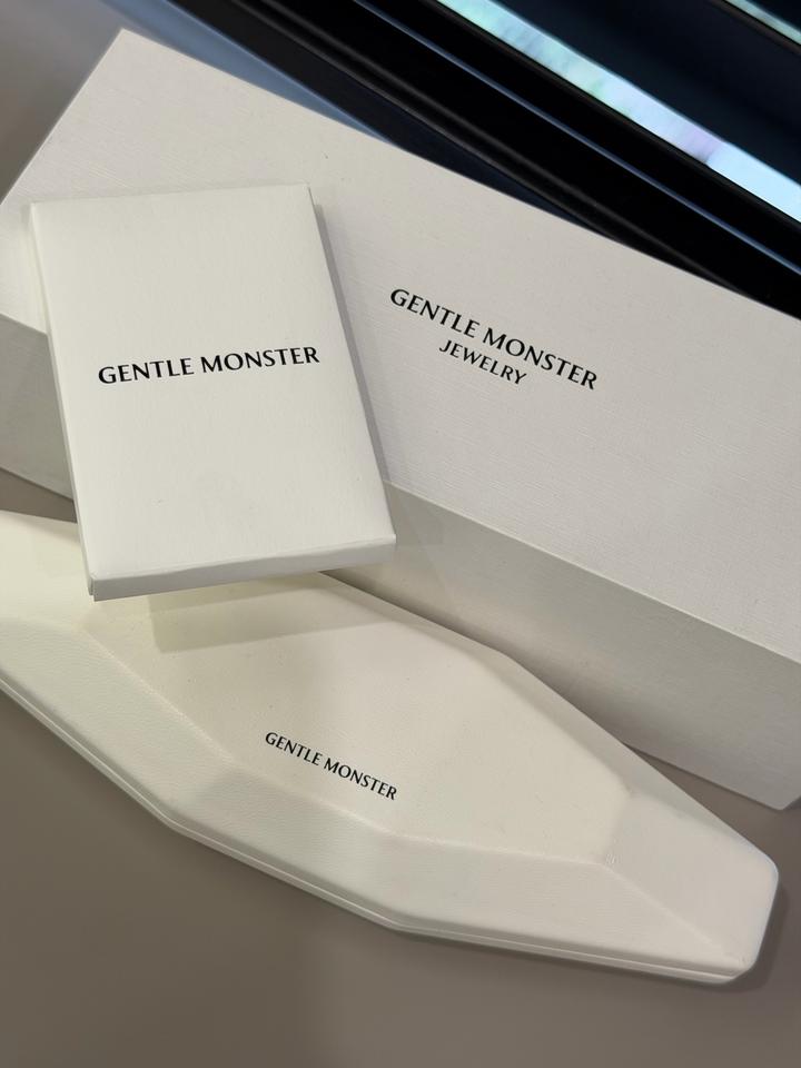 Gentle monster