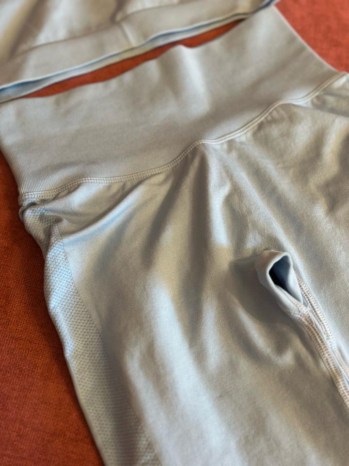 Фитнес костюм push-up новый