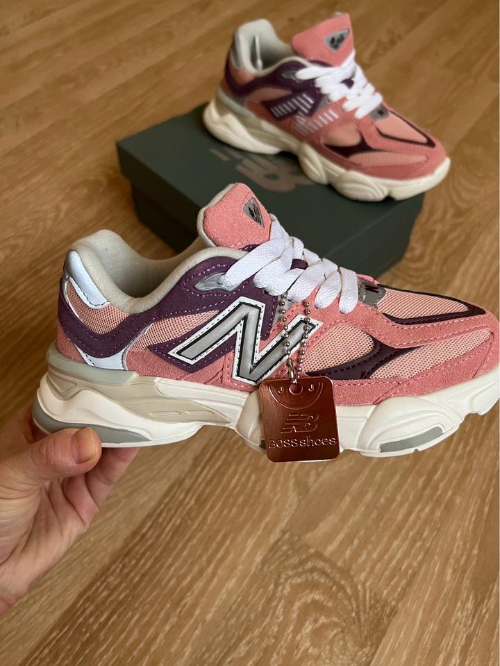 Кроссовки для девочки