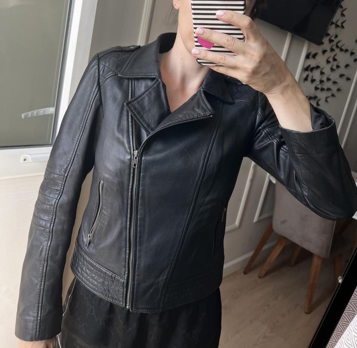 продаю кожаную куртку NAF NAF