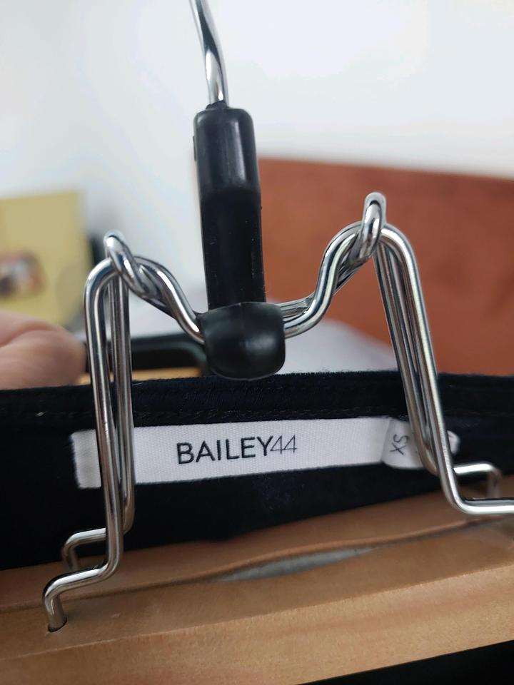 Юбка и футболка Bailey44