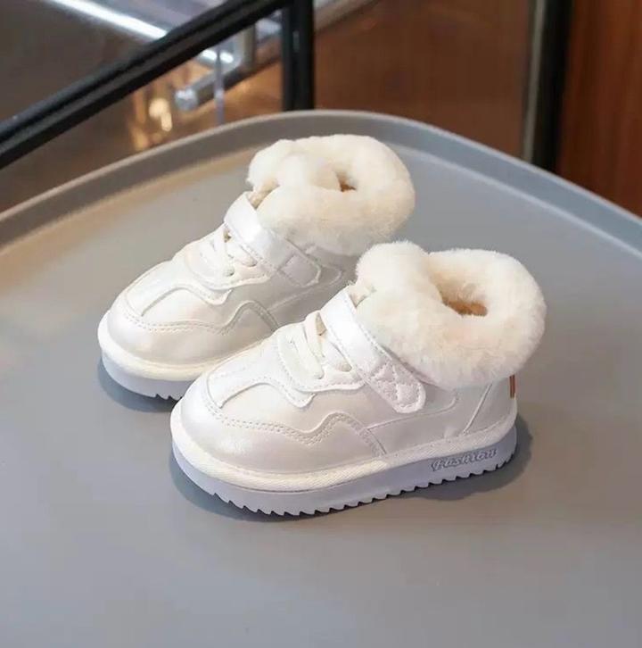 Детские ботинки