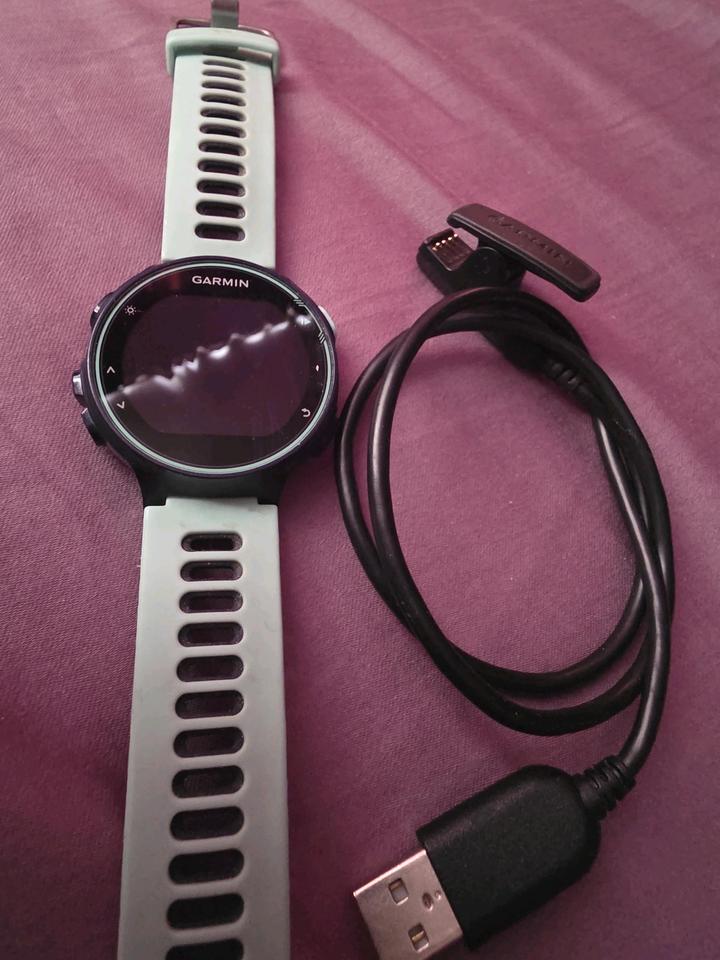 Garmin Forerunner 735 XT