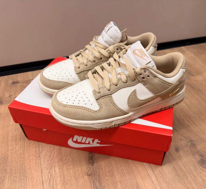Кроссовки Nike