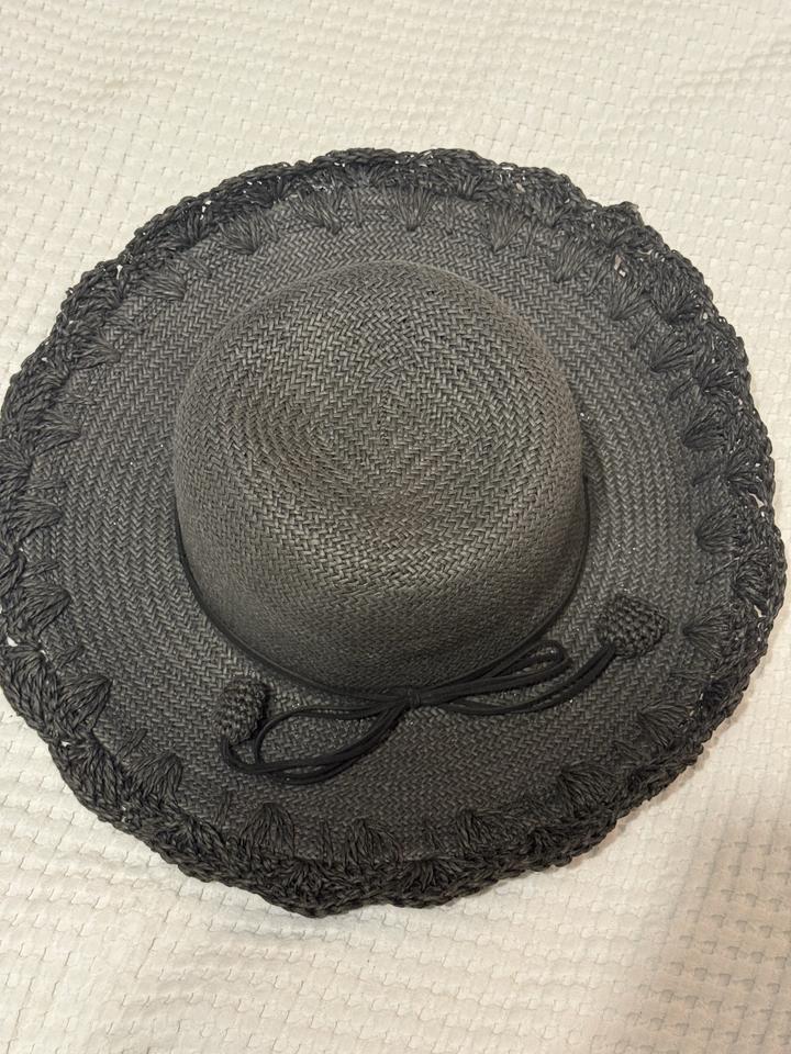 Шляпа черная пляжная