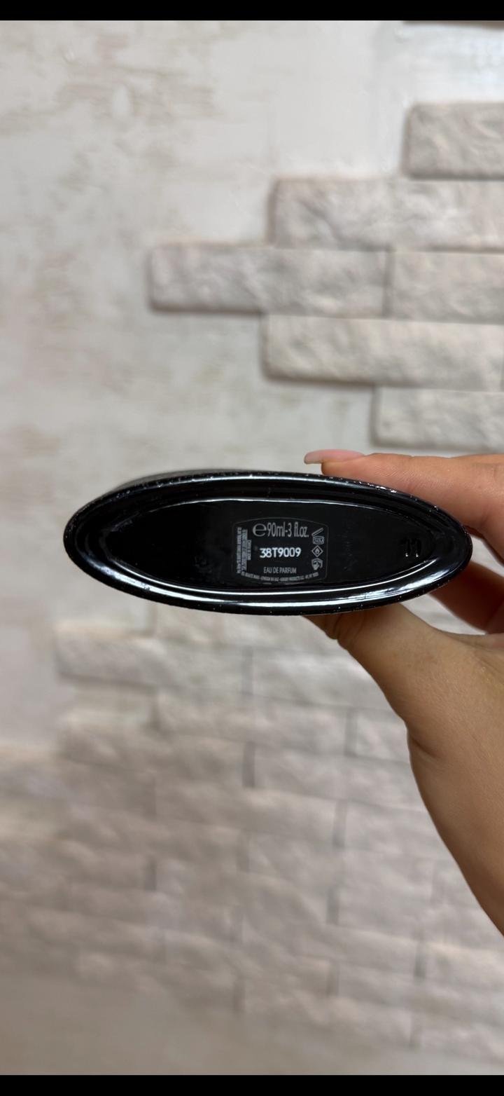 Продам парфюм Yves Saint Laurent Black Opium 90ml