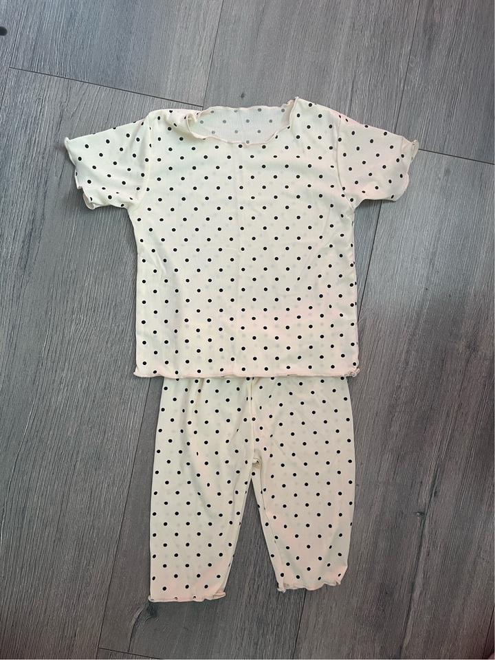 Одежда на девочку