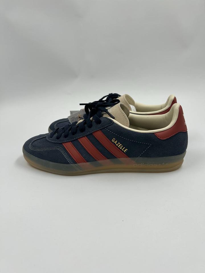 Абсолютно новые кеды Adidas