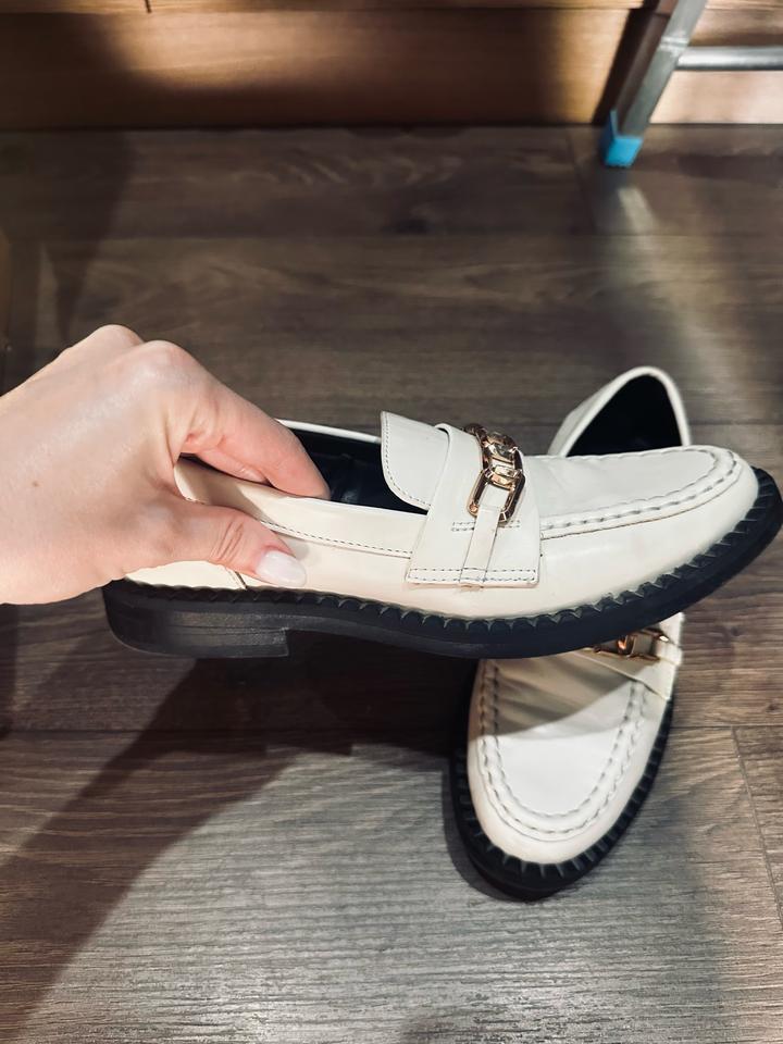 Лоферы от Zara