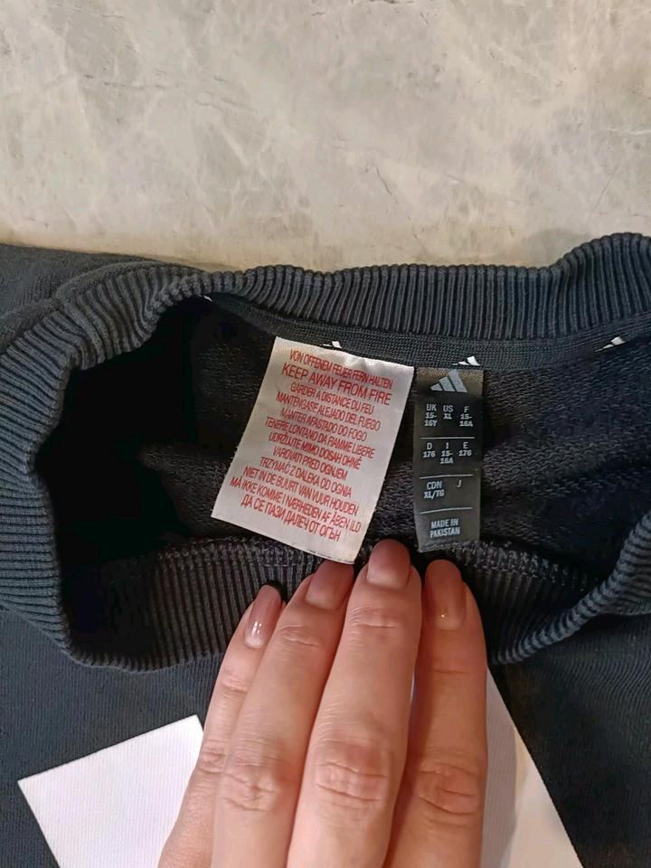 Костюм спортивный Adidas 170-176 cm