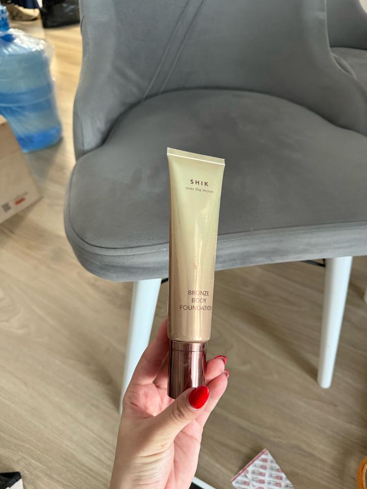 Shik bronze body foundation